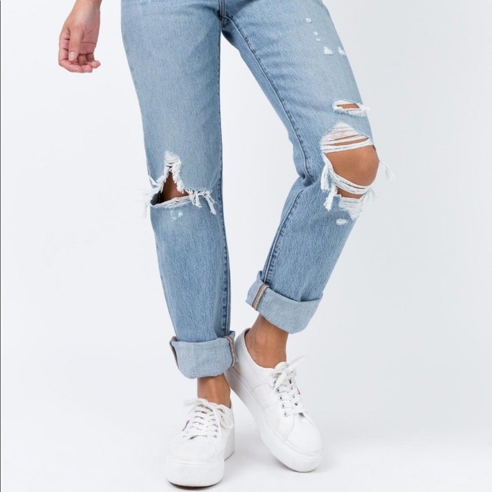Levi’s High Rise Ripped Mom Jeans